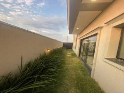 Casa para Venda em Várzea Grande - 4