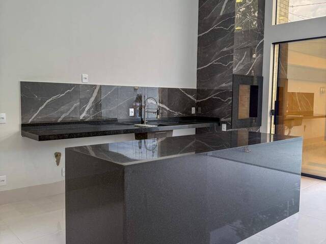 #318 - Casa para Venda em Cuiabá - MT