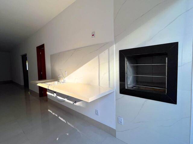 Apartamento para Venda em Cuiabá - 3