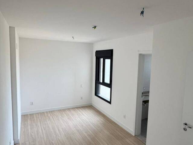 Apartamento para Venda em Cuiabá - 2