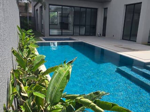 #518 - Casa para Venda em Cuiabá - MT