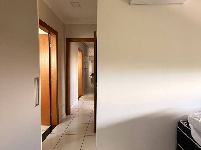 Apartamento para Venda em Cuiabá - 4