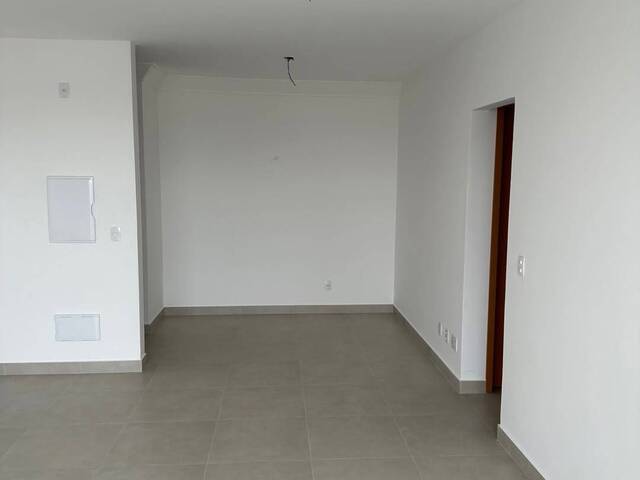 #591 - Apartamento para Venda em Cuiabá - MT