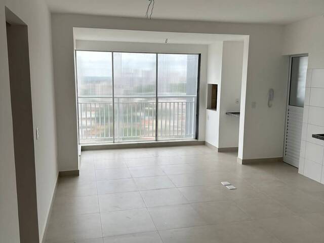 #591 - Apartamento para Venda em Cuiabá - MT