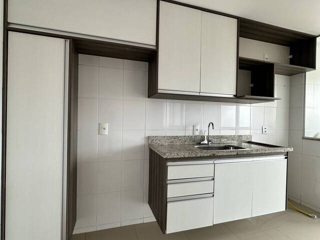 #593 - Apartamento para Venda em Cuiabá - MT