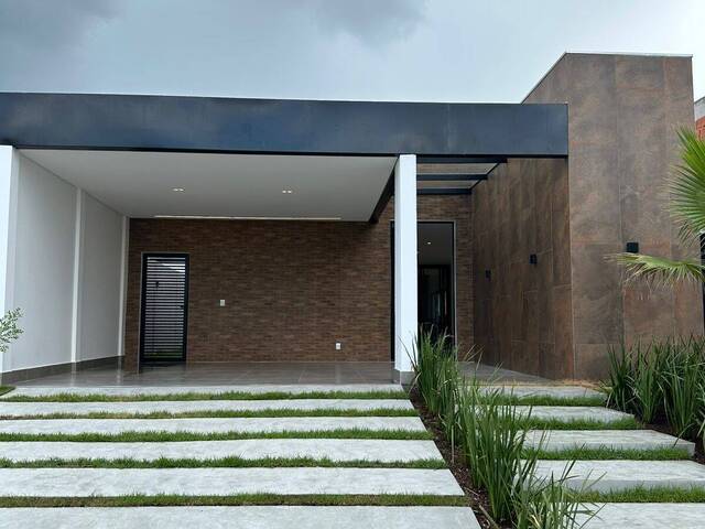 #683 - Casa para Venda em Cuiabá - MT