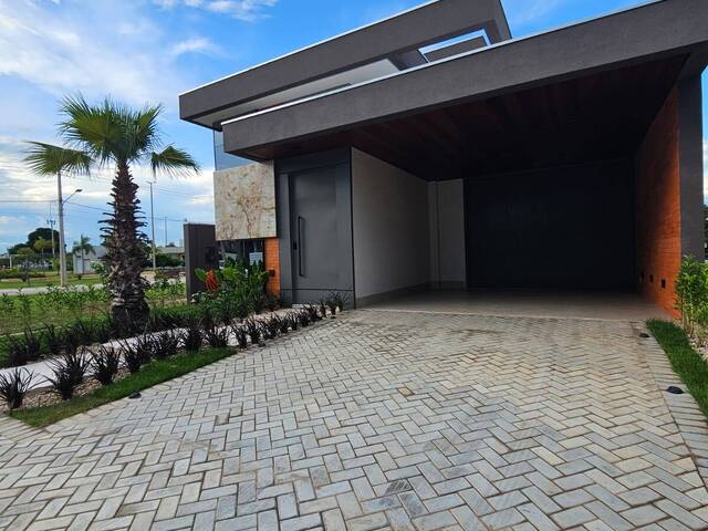 #694 - Casa para Venda em Cuiabá - MT