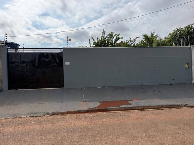 #749 - Casa para Venda em Várzea Grande - MT