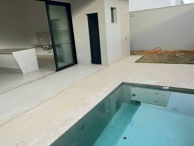 #753 - Casa para Venda em Cuiabá - MT