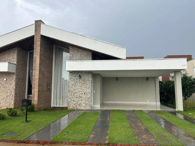 #762 - Casa para Venda em Chapada dos Guimarães - MT