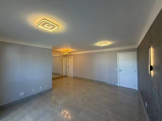 Apartamento para Venda em Cuiabá - 2