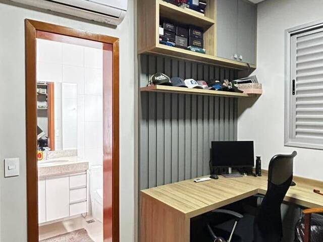 Apartamento para Venda em Cuiabá - 4