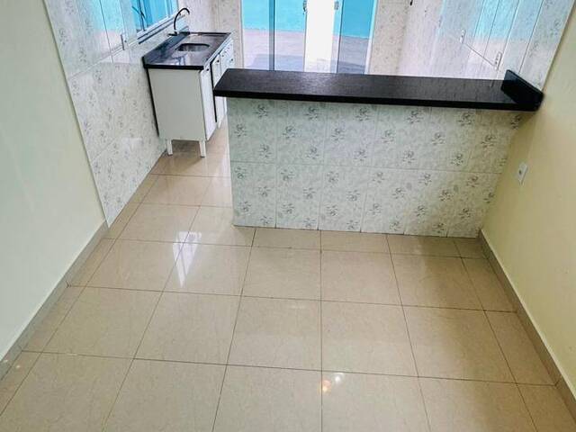 Casa para Venda em Várzea Grande - 2