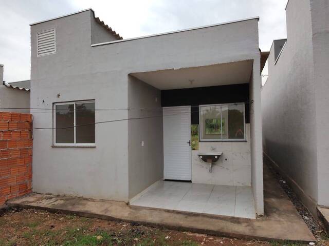 Casa para Venda em Várzea Grande - 5