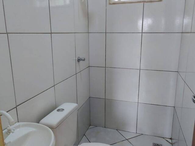 Casa para Venda em Várzea Grande - 4