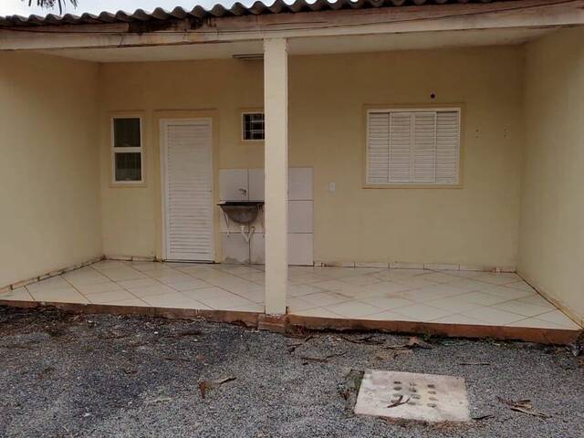 Casa para Venda em Várzea Grande - 5