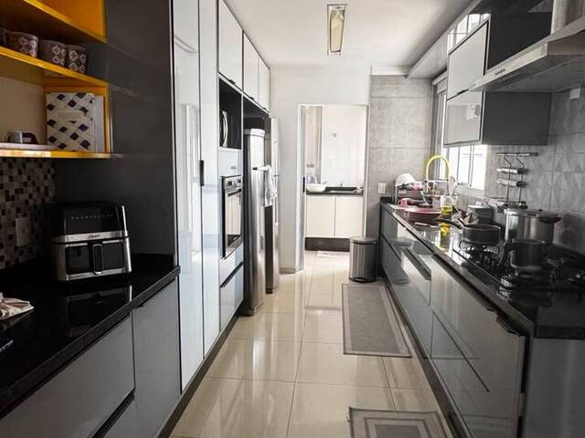 #913 - Apartamento para Venda em Cuiabá - MT