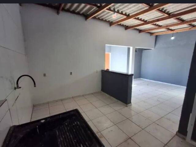Casa para Venda em Várzea Grande - 3